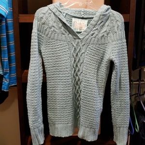 Cable knit sweater with hoodie. Mint green